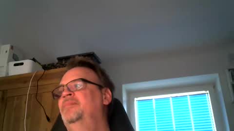 selftest4 online show from 10/27/25, 09:02