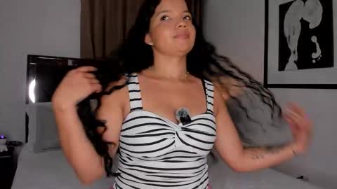 S e l e n a h online show from 02/25/26, 11:31