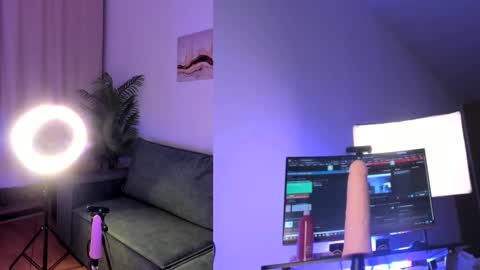 Snapshot of selina_coy chatting on 03/09/25, 09:14 lina next stream nearest evening  online show from 03/09/25, 09:14