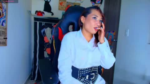  Selinna Kyle  online show from 04/05/26, 11:46