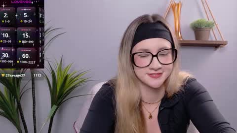 Selina Mae online show from 11/27/25, 04:14