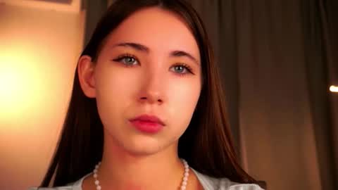 Elizabeth online show from 12/05/25, 05:20