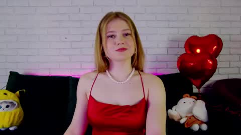 Snapshot of selinswarovski chatting on 02/15/25, 04:34 SelinSwarovski online show from 02/15/25, 04:34