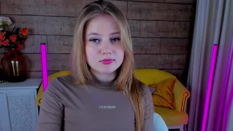 Snapshot of selinswarovski chatting on 02/22/25, 11:13 SelinSwarovski online show from 02/22/25, 11:13