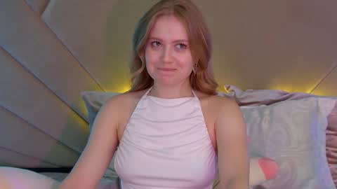 Snapshot of selinswarovski chatting on 09/21/25, 04:25 SelinSwarovski online show from 09/21/25, 04:25