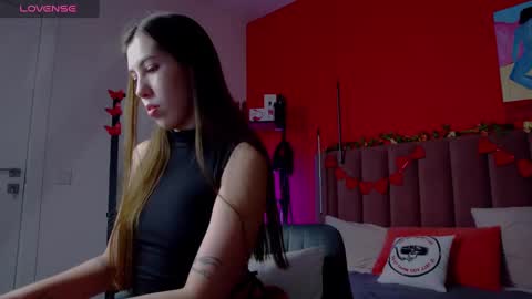 Snapshot of sellashine chatting on 02/11/25, 01:41 Nicole online show from 02/11/25, 01:41