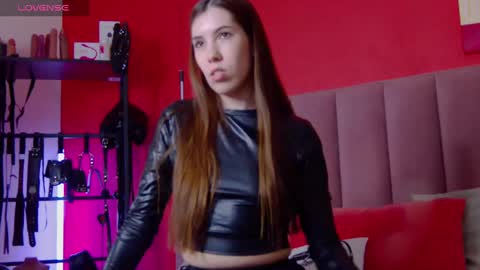 Snapshot of sellashine chatting on 03/07/25, 04:02 Nicole online show from 03/07/25, 04:02