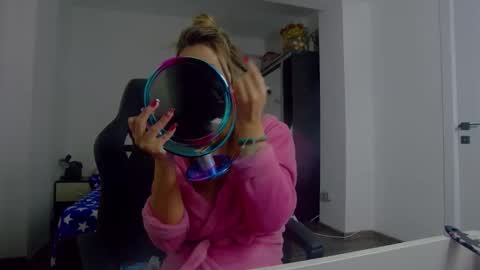 Snapshot of sellena_angel chatting on 01/11/26, 03:50 sellena_angel online show from 01/11/26, 03:50