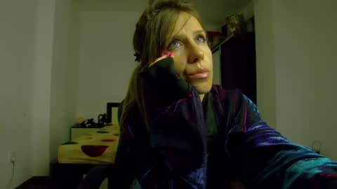 Snapshot of sellena_angel chatting on 05/31/26, 06:42 sellena_angel online show from 05/31/26, 06:42