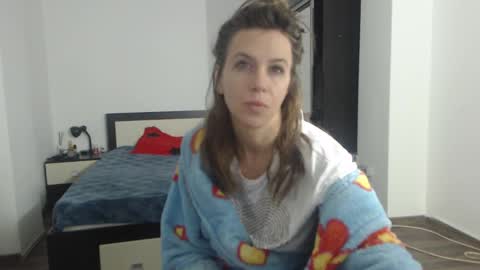 sellena_angels online show from 02/19/25, 06:11