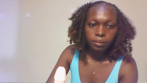 Snapshot of sellinprencess2 chatting on 03/23/26, 07:01 verah online show from 03/23/26, 07:01
