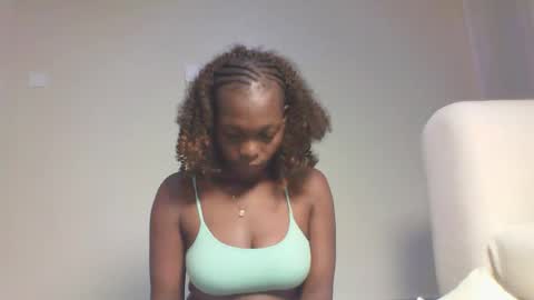 Snapshot of sellinprencess2 chatting on 03/27/26, 04:18 verah online show from 03/27/26, 04:18