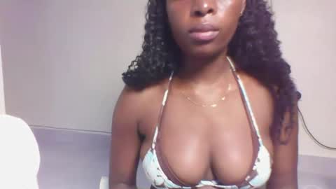 Snapshot of sellinprencess2 chatting on 04/21/26, 02:51 verah online show from 04/21/26, 02:51