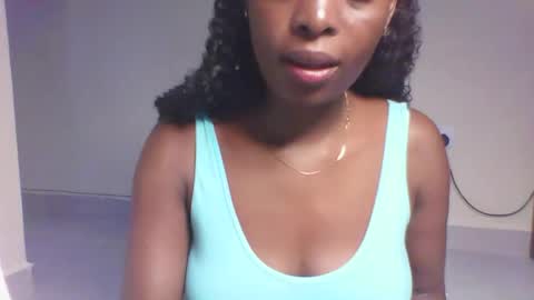 Snapshot of sellinprencess2 chatting on 04/21/26, 04:56 verah online show from 04/21/26, 04:56