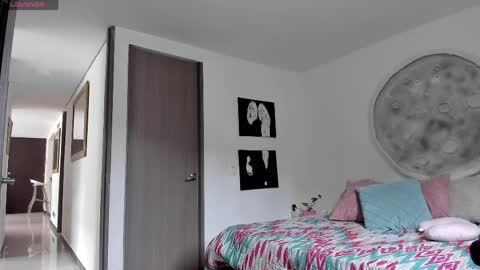 Snapshot of selyn_ chatting on 05/10/26, 03:28 Selyn online show from 05/10/26, 03:28