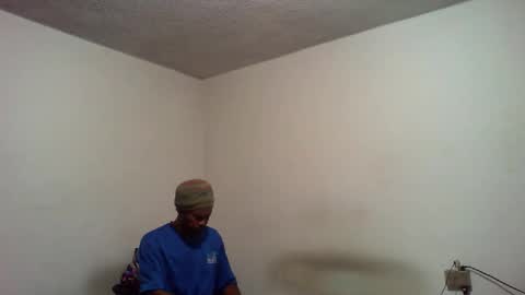 Snapshot of semental24cm chatting on 12/31/24, 11:28 semental24cm online show from 12/31/24, 11:28