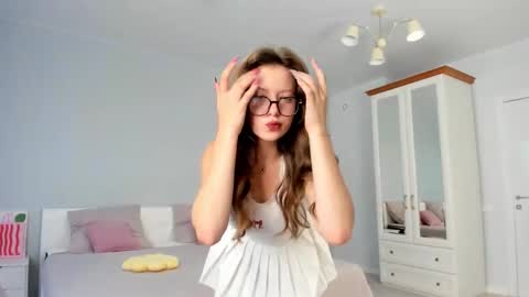 Ami online show from 10/27/25, 09:35