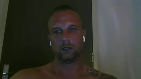 sence08 online show from 11/10/25, 03:38