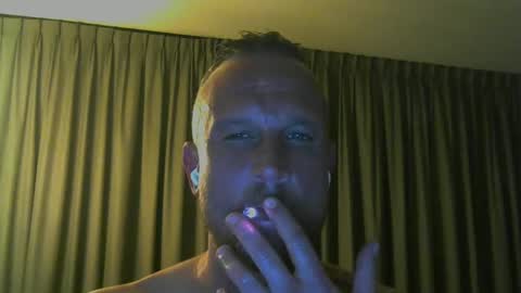 Snapshot of sence08 chatting on 03/15/26, 09:32 sence08 online show from 03/15/26, 09:32