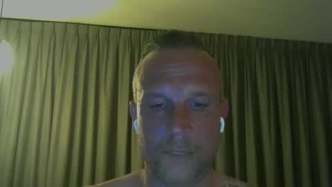 Snapshot of sence08 chatting on 03/20/26, 10:14 sence08 online show from 03/20/26, 10:14