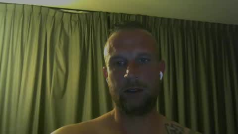Snapshot of sence08 chatting on 04/02/26, 10:29 sence08 online show from 04/02/26, 10:29