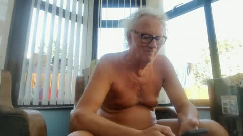Snapshot of seniorfuntime1556 chatting on 06/24/26, 08:24 Summiteer online show from 06/24/26, 08:24