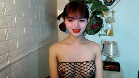 Snapshot of sensational_yeng chatting on 06/07/26, 04:33 sensational_yeng online show from 06/07/26, 04:33