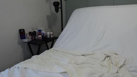 Snapshot of sensatyr chatting on 01/02/25, 08:35 Daddy Dave online show from 01/02/25, 08:35