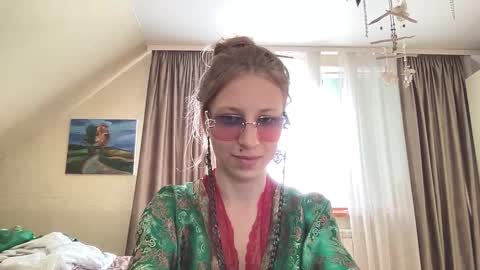 senseinner online show from 09/26/25, 12:53