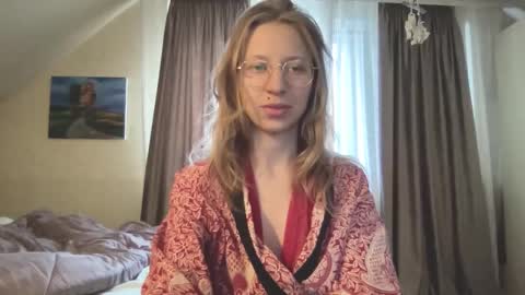 senseinner online show from 10/06/25, 06:22