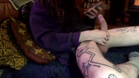 Snapshot of sensisubcei chatting on 02/16/25, 01:03 sensiswitch online show from 02/16/25, 01:03