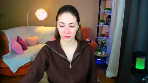 sensitiveheartt online show from 11/15/25, 06:04