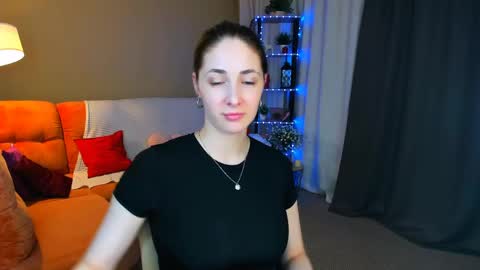 sensitiveheartt online show from 05/16/26, 08:07