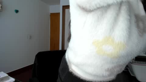 Snapshot of sensual__lady chatting on 04/08/26, 05:46 Samantha - online show from 04/08/26, 05:46