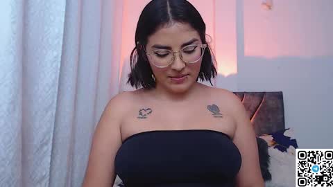 Camille and sophie online show from 12/25/24, 07:14