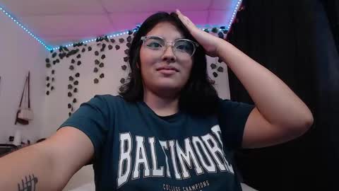 Camille and sophie online show from 02/16/25, 04:20