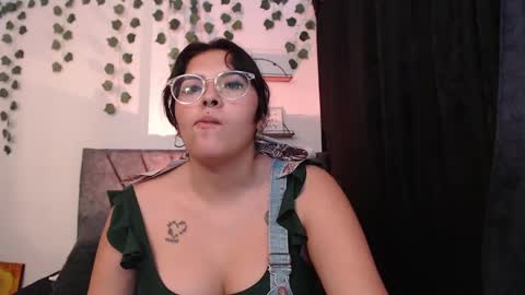 Camille and sophie online show from 02/20/25, 11:32