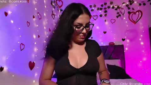 Snapshot of sensual_flame chatting on 02/12/26, 01:00 Camille and sophie online show from 02/12/26, 01:00