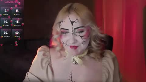 Snapshot of sensual_girrrl chatting on 10/31/25, 07:37 Ilona online show from 10/31/25, 07:37