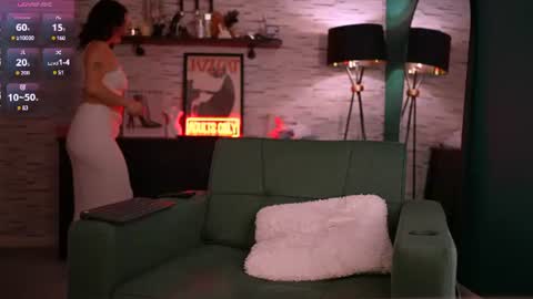 Snapshot of sensual_jassmine chatting on 06/17/26, 04:08 Jasmine online show from 06/17/26, 04:08