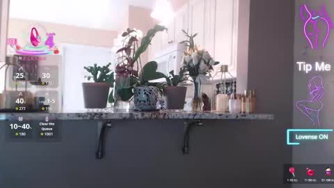 Snapshot of sensual_paradise_ chatting on 03/06/26, 09:55 V online show from 03/06/26, 09:55