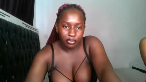 Snapshot of sensual_ria chatting on 06/10/26, 06:34 sensual_ria online show from 06/10/26, 06:34