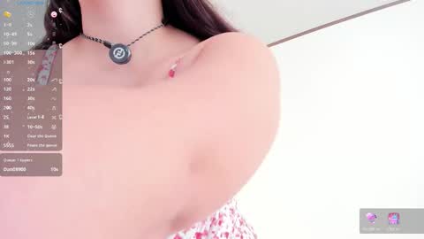 Snapshot of sensual_woman11 chatting on 11/06/25, 06:09 MIA online show from 11/06/25, 06:09