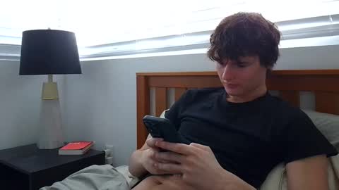 Snapshot of sensualalien chatting on 02/13/25, 08:24 Cam online show from 02/13/25, 08:24