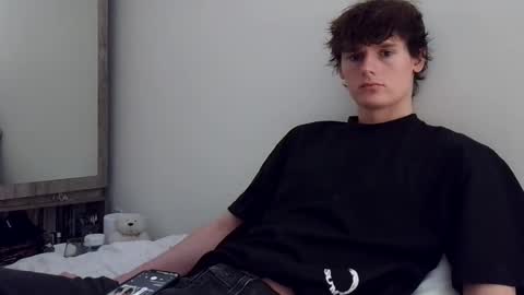 Snapshot of sensualalien chatting on 02/22/25, 01:00 Cam online show from 02/22/25, 01:00