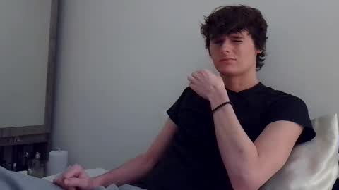 Snapshot of sensualalien chatting on 02/23/25, 11:58 Cam online show from 02/23/25, 11:58