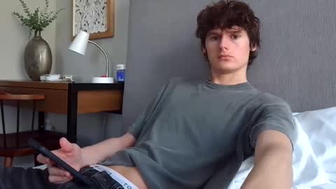 Snapshot of sensualalien chatting on 03/04/25, 08:38 Cam online show from 03/04/25, 08:38