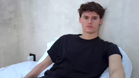 Snapshot of sensualalien chatting on 10/16/25, 07:26 Cam online show from 10/16/25, 07:26