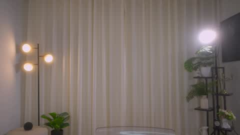 Snapshot of sensualcherry_ chatting on 01/09/25, 05:13 Maria- OF sensual bee online show from 01/09/25, 05:13