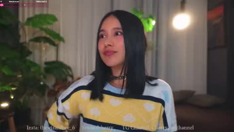 Maria- OF sensual bee online show from 11/15/25, 01:03